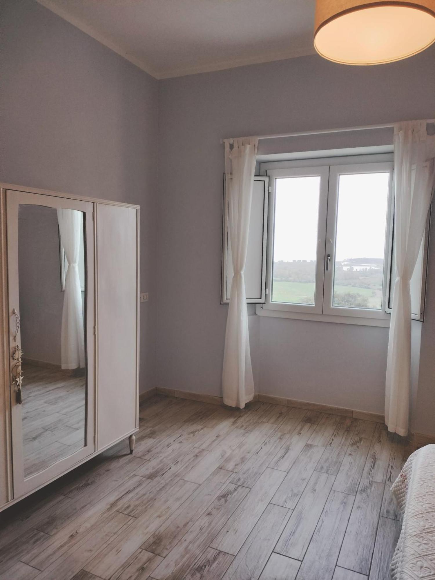 Domo Deledda Apartment Posada  Ngoại thất bức ảnh